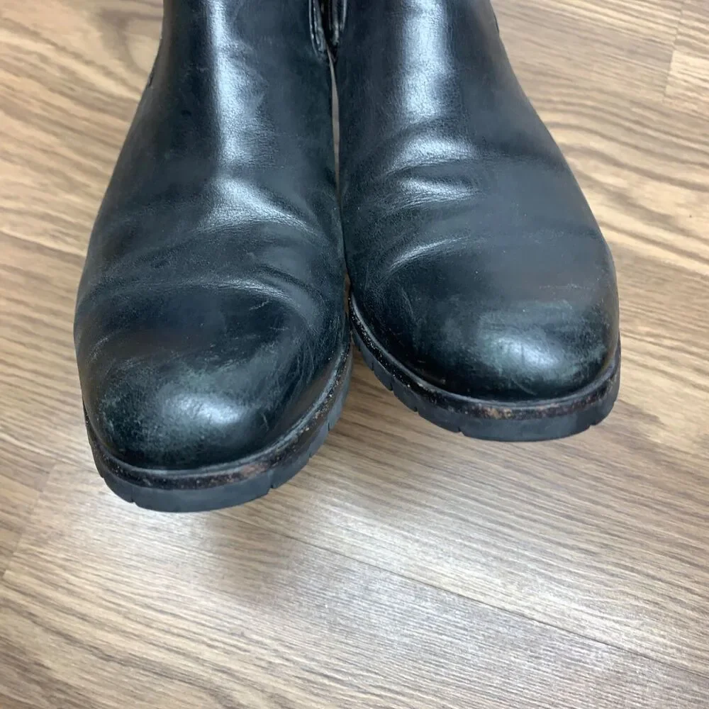 Cole‎ Haan Women's 9.5 B Black Leather Vibram Sole Slip On Stretch Ankle Booties
